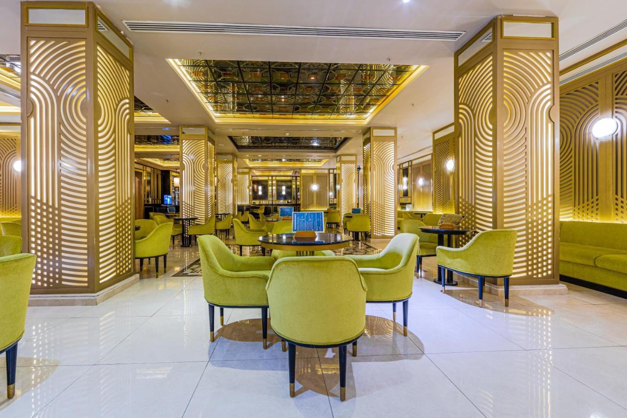 Grand Palace - Couples Only 18 Years Plus (Adults Only) Hurghada Exterior foto The lobby of the hotel