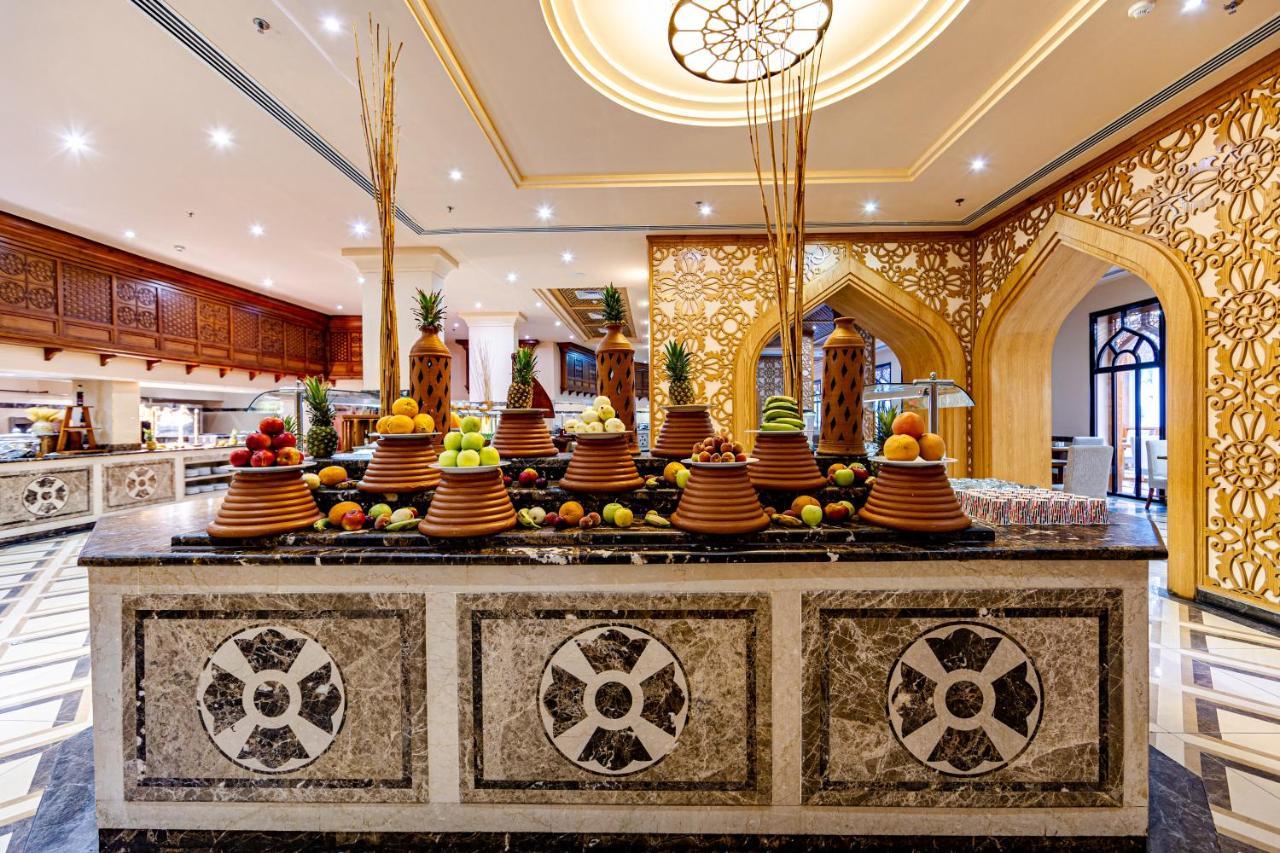 Grand Palace - Couples Only 18 Years Plus (Adults Only) Hurghada Exterior foto The buffet at the hotel