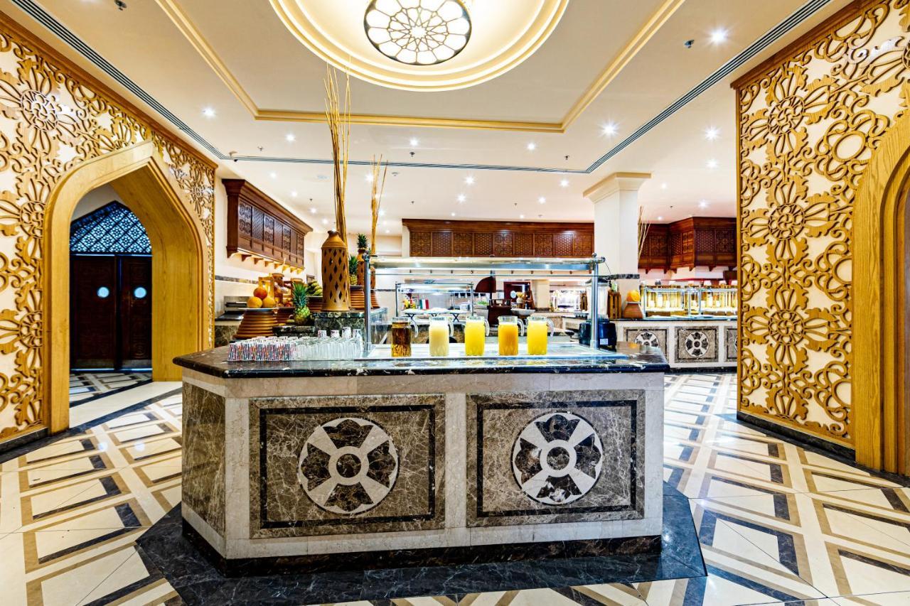 Grand Palace - Couples Only 18 Years Plus (Adults Only) Hurghada Exterior foto The restaurant