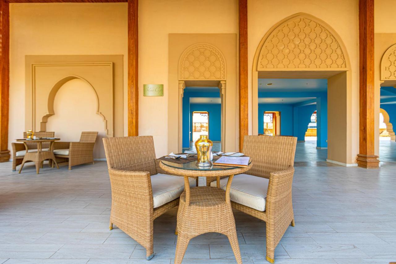 Grand Palace - Couples Only 18 Years Plus (Adults Only) Hurghada Exterior foto The interior of the hotel