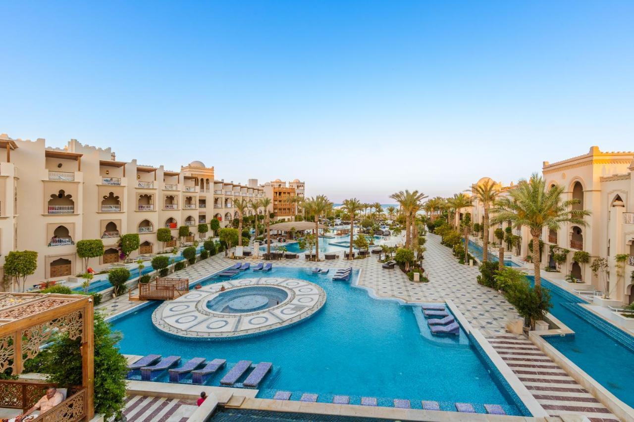 Grand Palace - Couples Only 18 Years Plus (Adults Only) Hurghada Exterior foto The resort's main pool